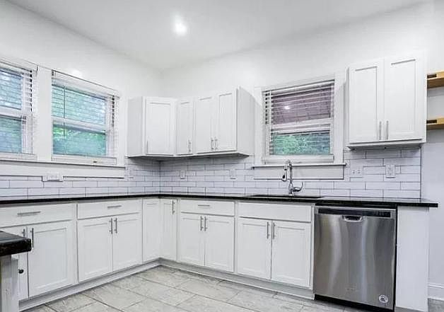 2nd image of 3022 Lansdale St