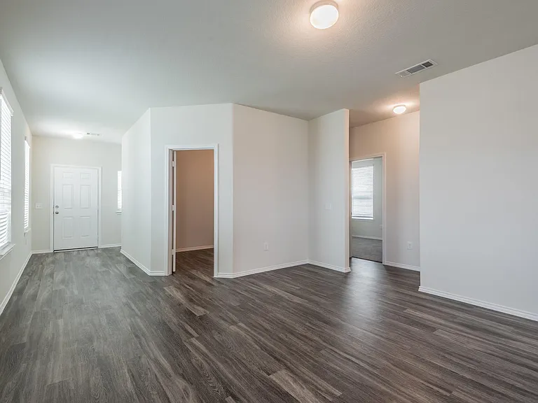 5715 Pampus Prairie Rd — Photo 4