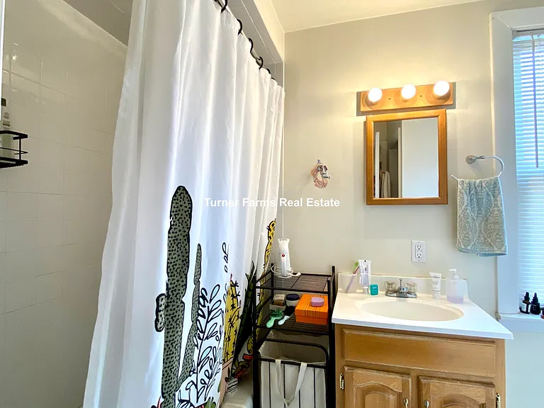 55 Cedar St #4 — Photo 31