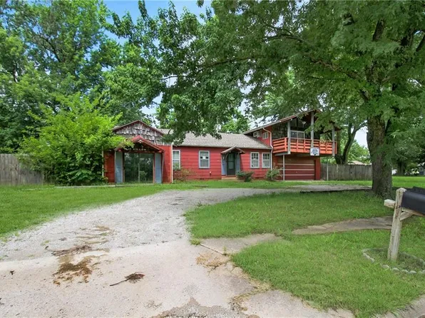 27 Willow Dr, Parsons, KS 67357