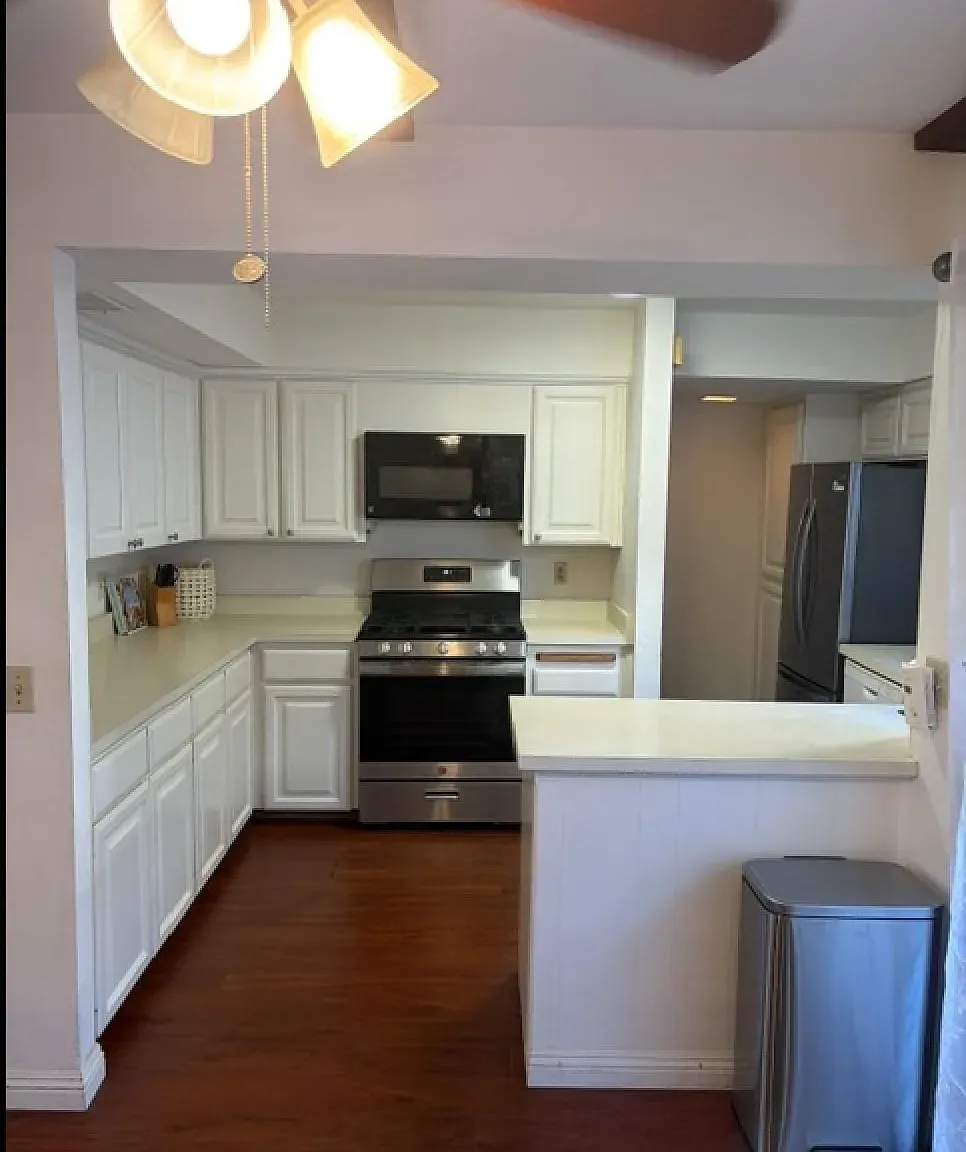 2 bed, 2.5 bath, 1358 sqft, $3,990 — Photo 4