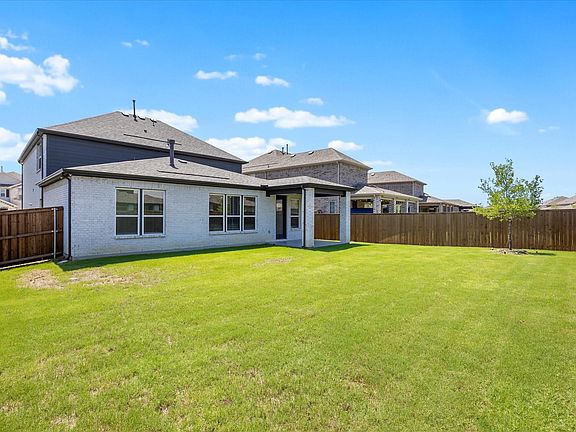 4th image of 3629 Highland Bayou Dr