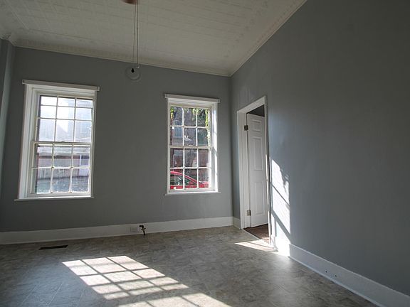 3rd image of 1 Hamilton St #1