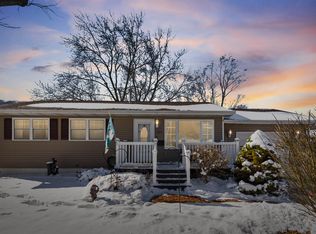 309 Northbrook Dr, Davenport, IA 52806