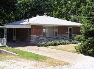 19 Wedgewood Dr, Belleville, IL 62221