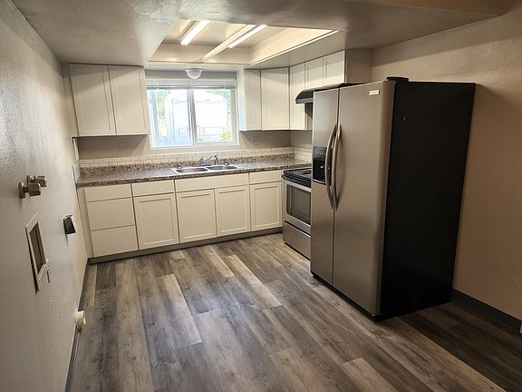 5th image of 649 SE 6th Ave #649