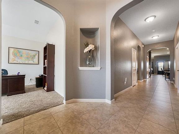 2nd image of 505 Ashbury Dr