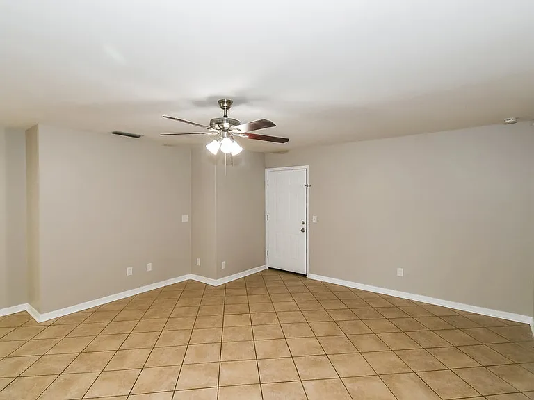 8389 Argyle Corners Ct — Photo 5