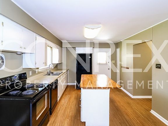 4th image of 9300 Woodbine St