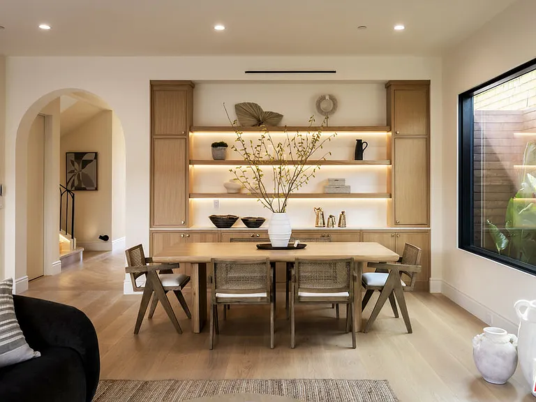 1008 S Bundy Dr — Photo 11