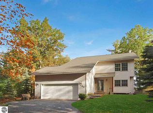 393 Poplar Ln, Traverse City, MI 49696