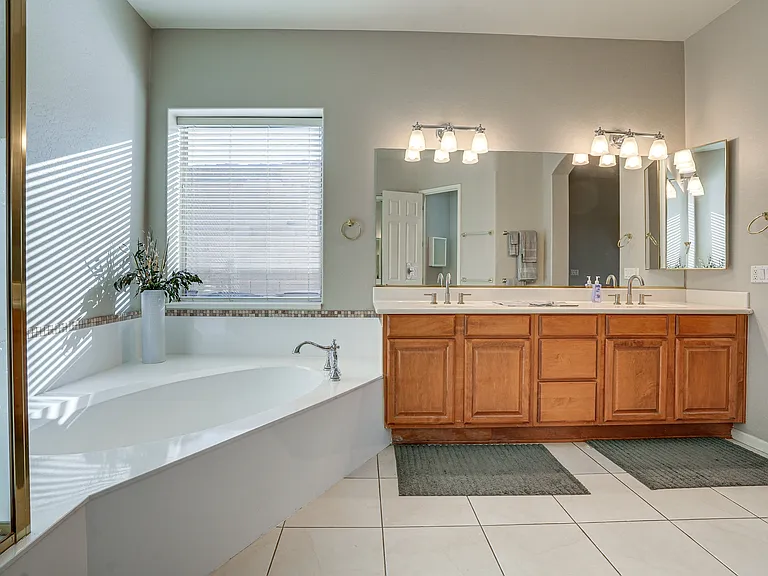 13387 W Coronado Rd — Photo 22