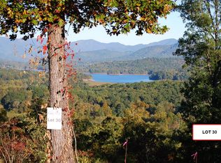 30 Jack Groves Ln, Hayesville, NC 28904