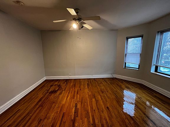 4th image of 4010 N Kenmore Ave #1A