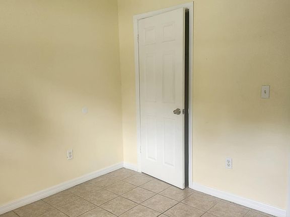 3rd image of 750 NE 10th St