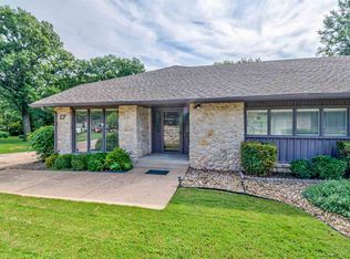 17 Stoneridge Rd, Ponca City, OK 74604