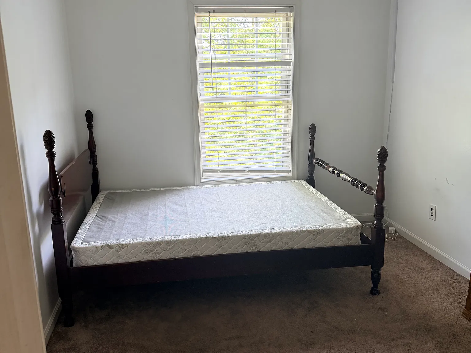 4 bed, 3.5 bath, 2074 sqft, $750 — Photo 4