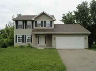 104 Briar Cliff St SW, Poplar Grove, IL 61065