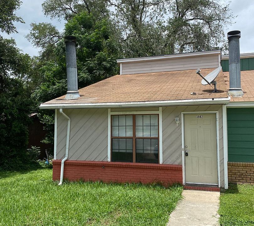 1st image of 3982 Breezee Ct