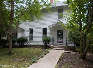 1433 S Maple St, Carthage, MO 64836