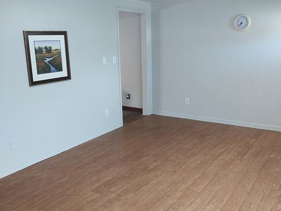 4th image of 404 N 13th St