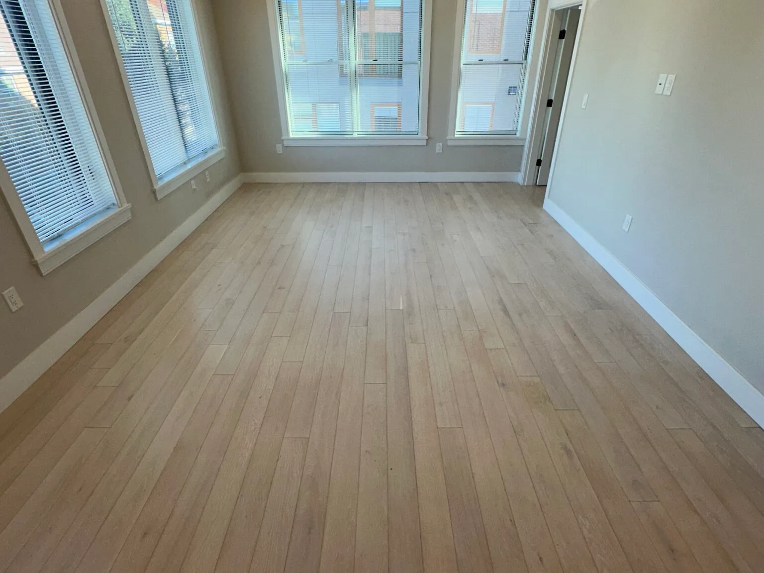 2 bed, 875 sqft, $4,150 — Photo 4