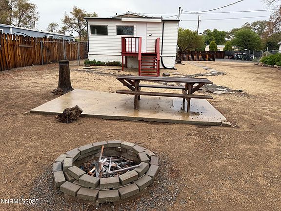 2nd image of 5587 Lupin Dr