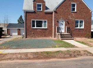 47 Longfellow St, Carteret, NJ 07008