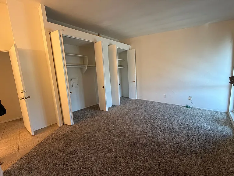 540 Oakdale Ln #J — Photo 10