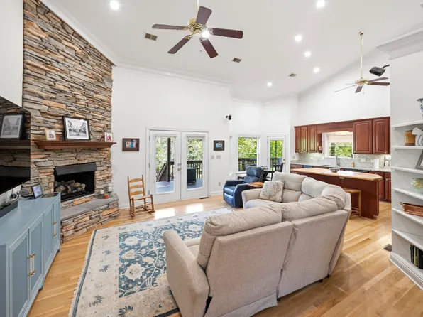 129 Taylor Ave, Paris, KY 40361