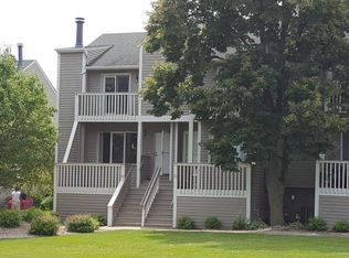 1595 W Wayzata Blvd APT H, Long Lake, MN 55356
