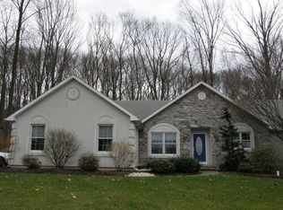 15 Timber Dr, Alburtis, PA 18011