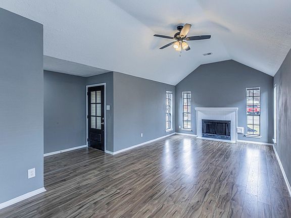 5th image of 2510 N Rim Dr