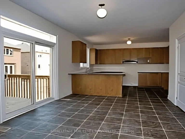 277 Admiral Dr — Photo 5