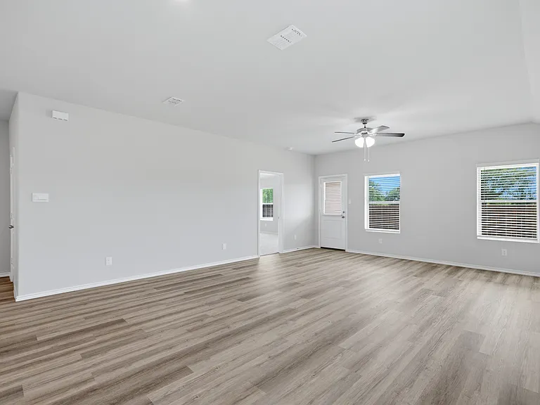 312 Blanco Dr — Photo 15