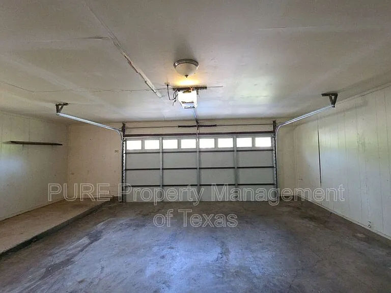 3000 Lakeside Dr — Photo 49