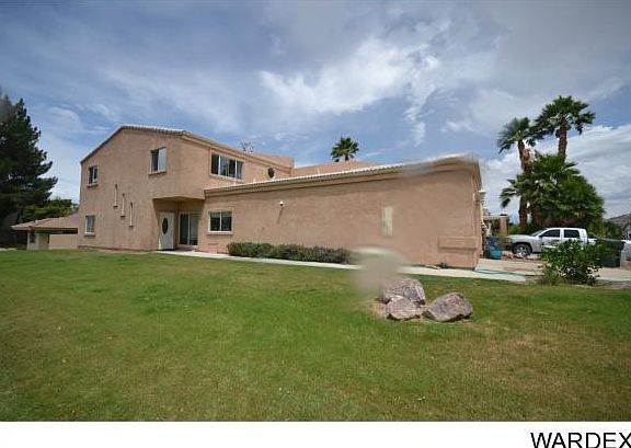 3rd image of 2915 Country Club Dr