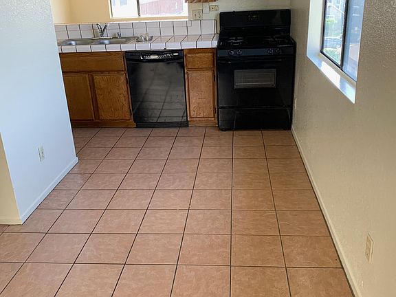 2nd image of 11440 Freeman Ave #8