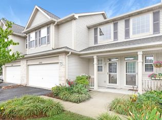 2392 Sunrise Ct, Aurora, IL 60503