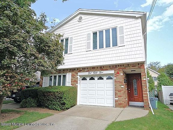 2nd image of 155 Woodbine Ave