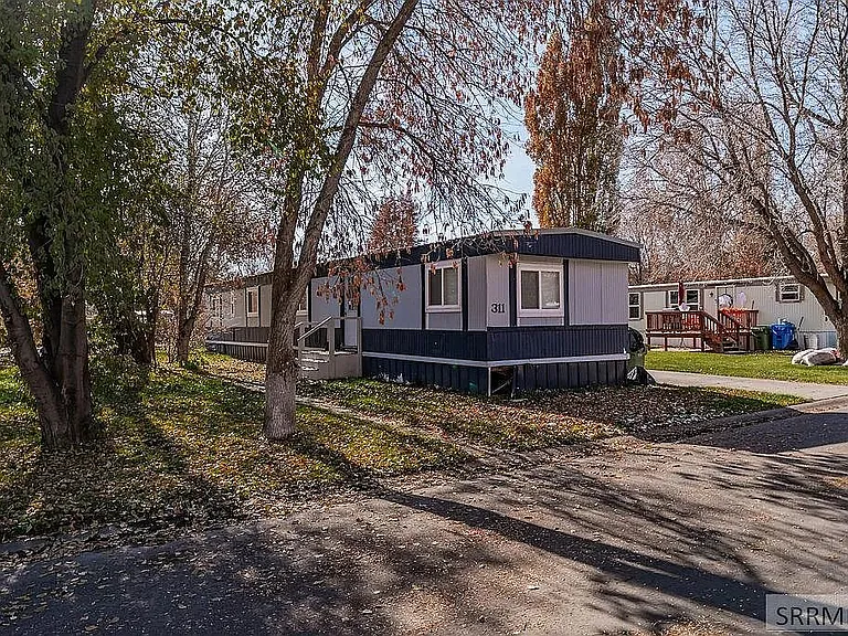 311 Bluebell St — Photo 1
