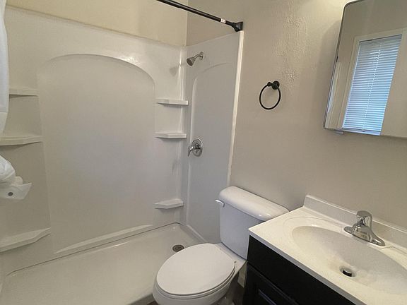 4th image of 1285 Navajo Ln