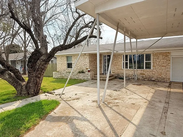 1114 Nix Rd — Photo 2