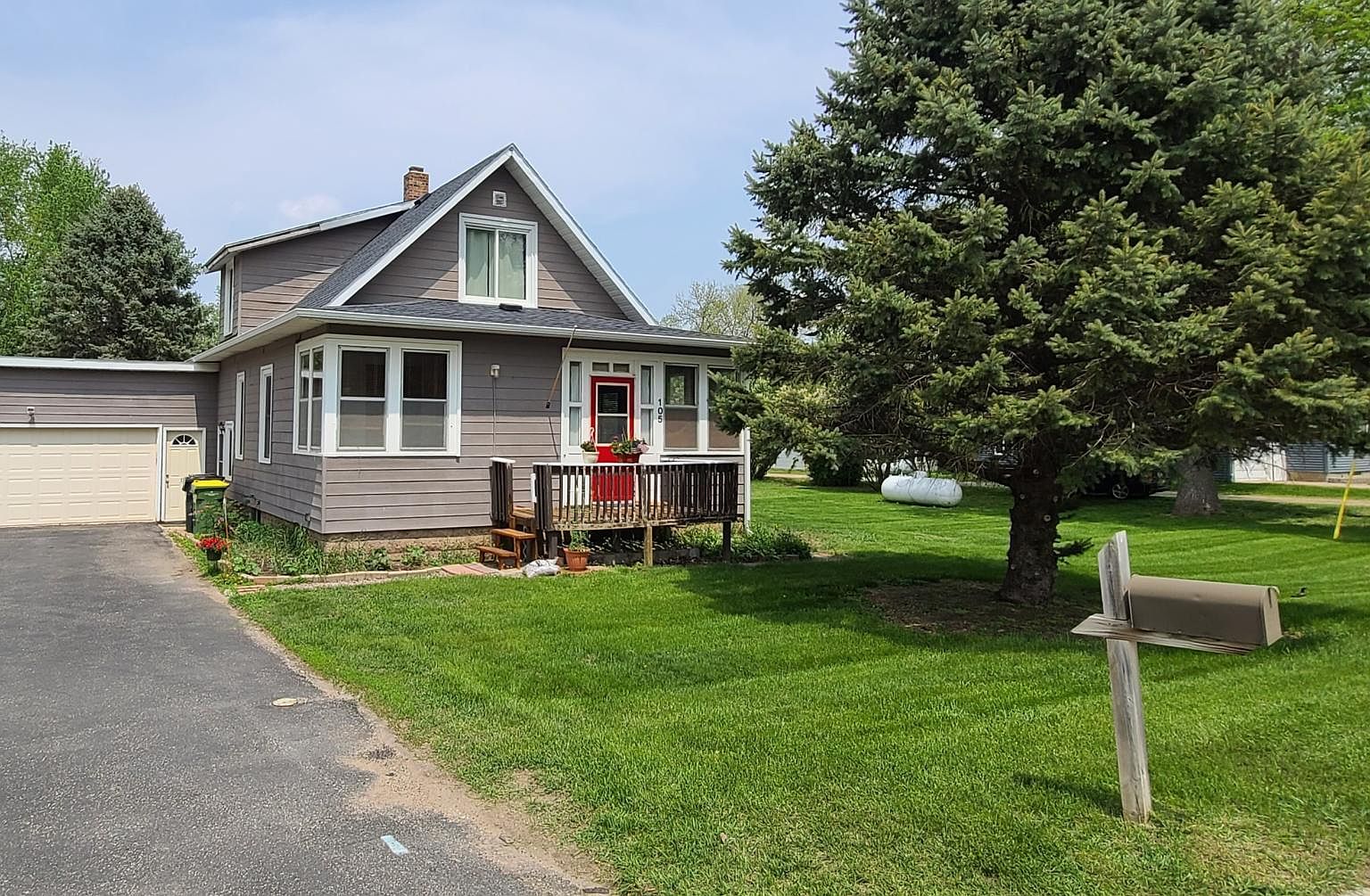 105 Sharratt St, Lynd, MN 56157 Zillow