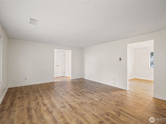 5th image of 10207 NE 43rd Avenue