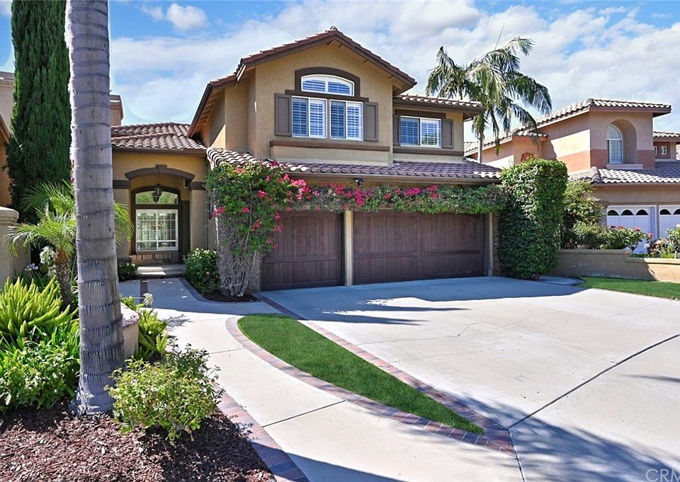 1st image of 975 S Tristania Ln
