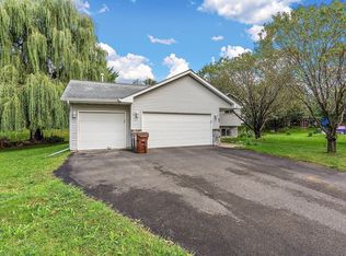 40 Alva Ct, Waconia, MN 55387