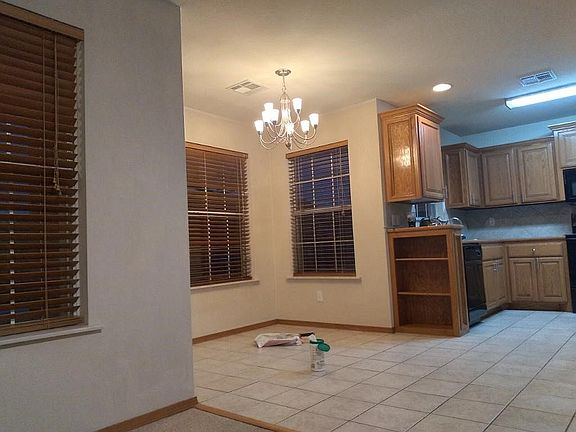 5th image of 818 E Kc Ct
