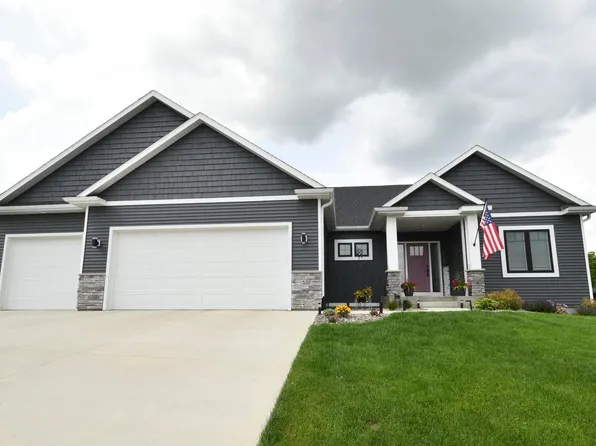 530 Mulligan Dr, Zumbrota, MN 55992