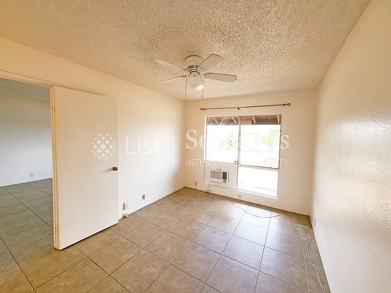 91-1135 Puamaeole St #20W — Photo 2